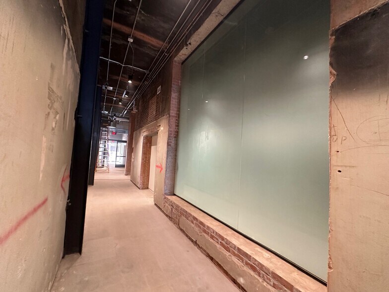 More Photos Of 302 W Monroe St, Phoenix Religious Facility For Lease