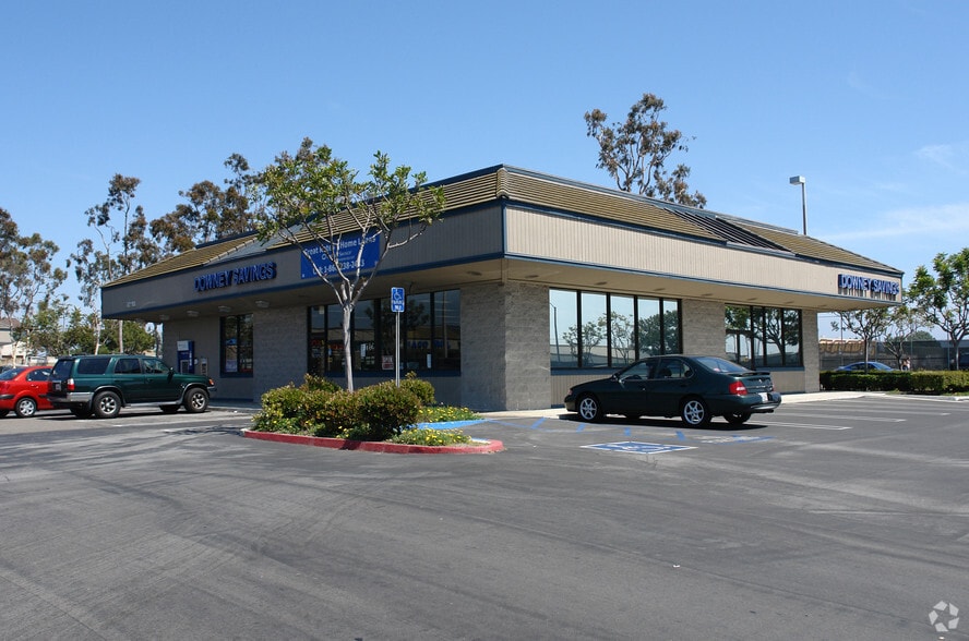 More Photos Of 7211 Warner Ave, Huntington Beach Freestanding For Lease