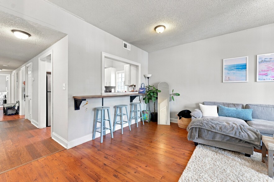 More Photos Of 183 Smith St, Charleston Multifamily For Sale