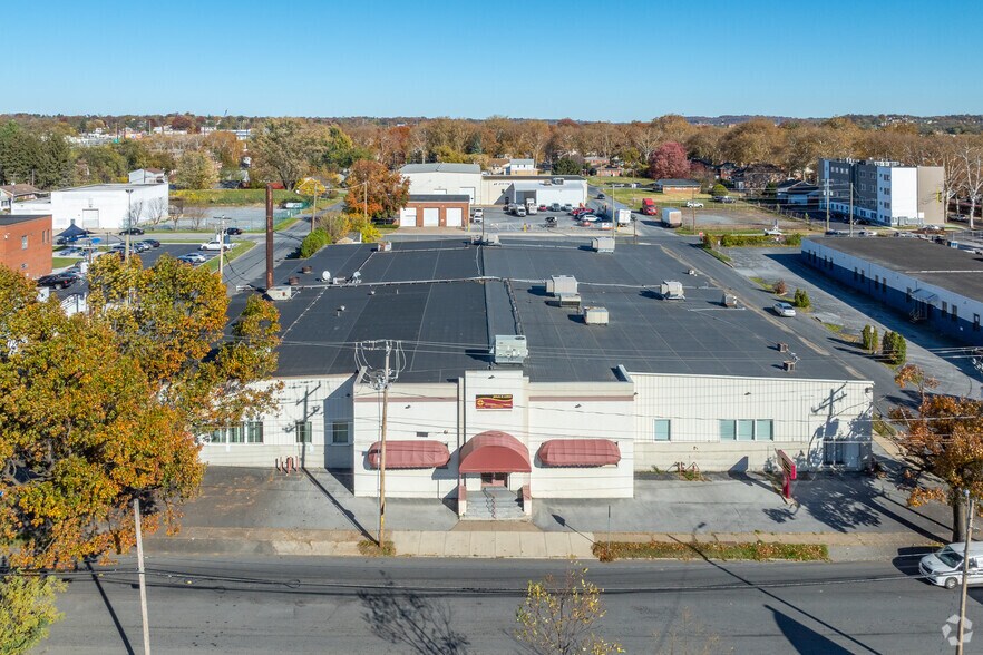 More Photos Of 951 S 13th St, Harrisburg Light Manufacturing For Sale