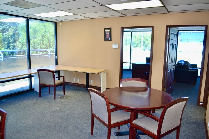 More Photos Of 9233 Charles Smith Ave, Rancho Cucamonga Flex For Lease