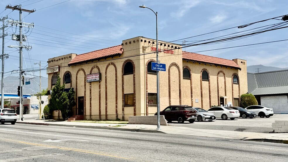 More Photos Of 12610 Glenoaks Blvd, Sylmar Medical For Sale
