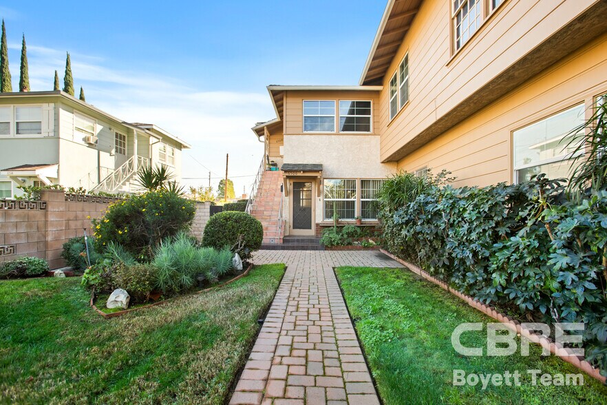 More Photos Of 6504 Woodley Ave, Van Nuys Apartments For Sale