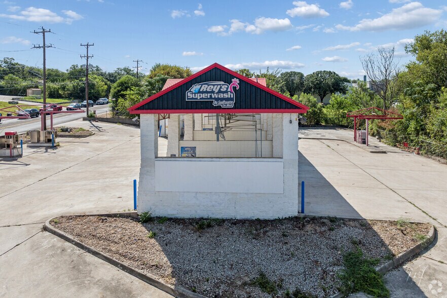 More Photos Of 4950 Evers Rd, San Antonio Carwash For Sale