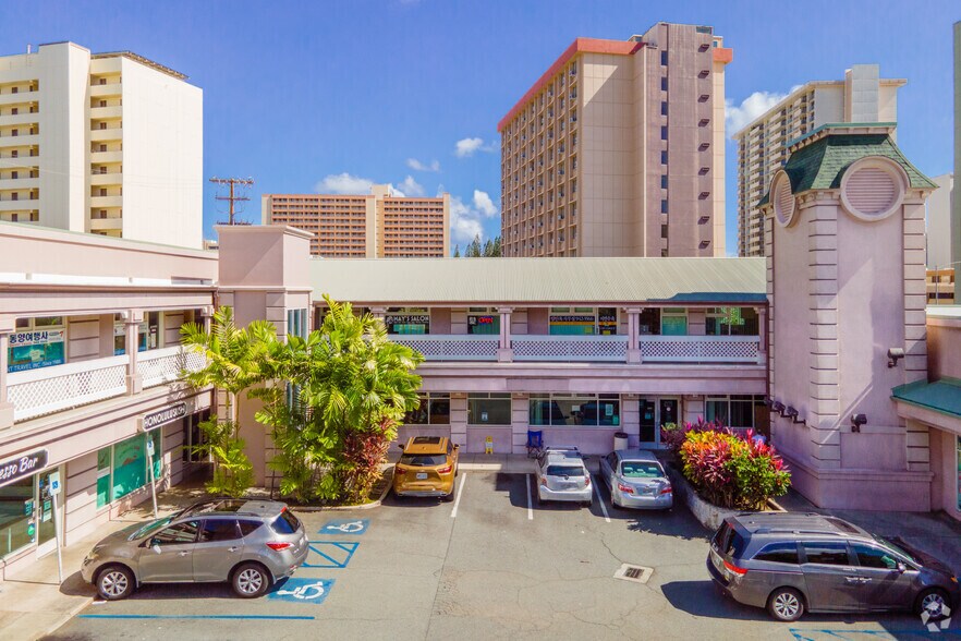 More Photos Of 735-745 Keeaumoku St, Honolulu Freestanding For Lease