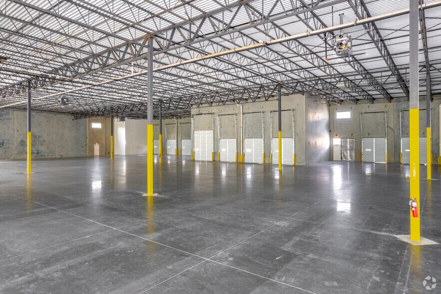 More Photos Of 2125 Bardin Rd, Grand Prairie Distribution For Sale