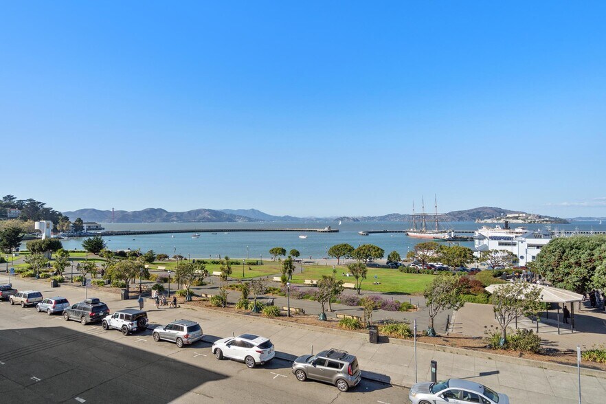 More Photos Of 757 Beach St, San Francisco Storefront Retail Office For Sale