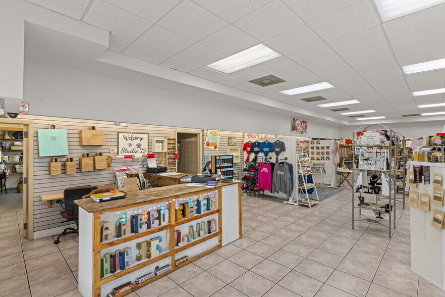 More Photos Of 333 E College St, Florence General Retail For Sale
