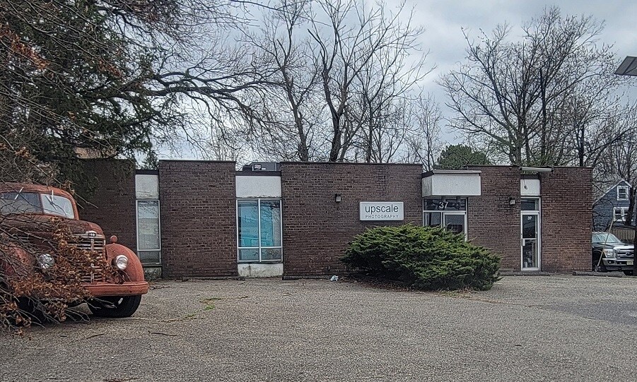 More Photos Of 37 W Prospect St, East Brunswick Freestanding For Sale