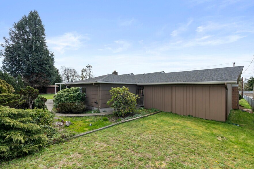 More Photos Of 1553 Bishop Rd, Chehalis Flex For Sale
