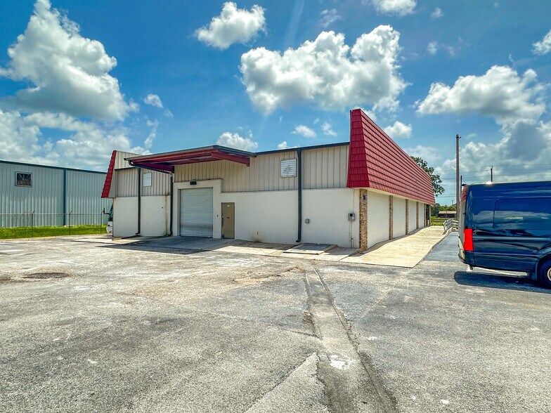 More Photos Of 1445 Cox Rd, Cocoa Light Distribution For Lease