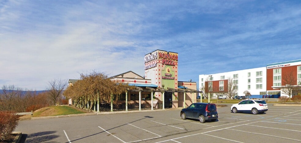 More Photos Of 6 Radcliffe Dr, Moosic Restaurant For Sale