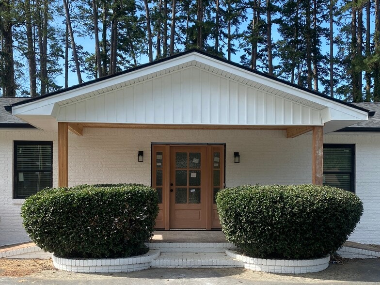 Primary Photo Of 421 Statesville Blvd, Salisbury Loft Creative Space For Lease