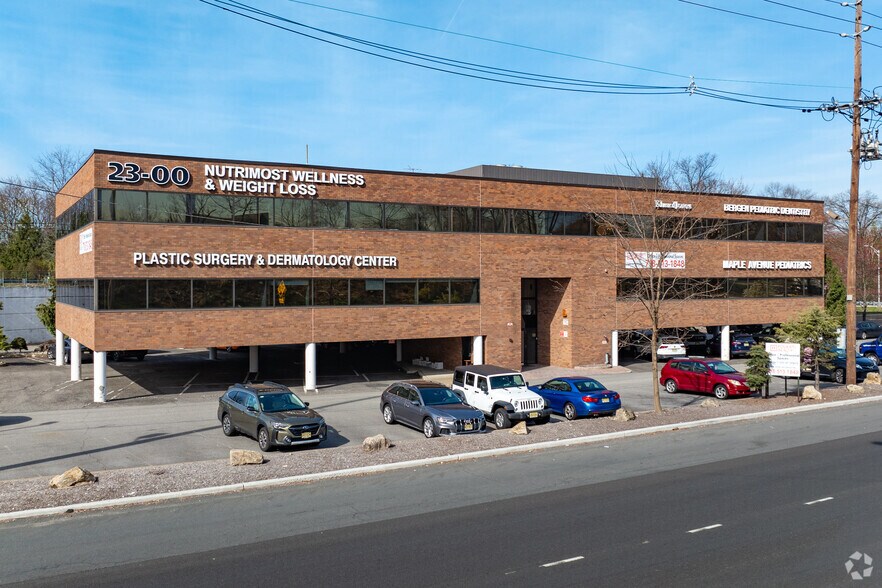 Primary Photo Of 23-00 State Route 208, Fair Lawn Coworking Space