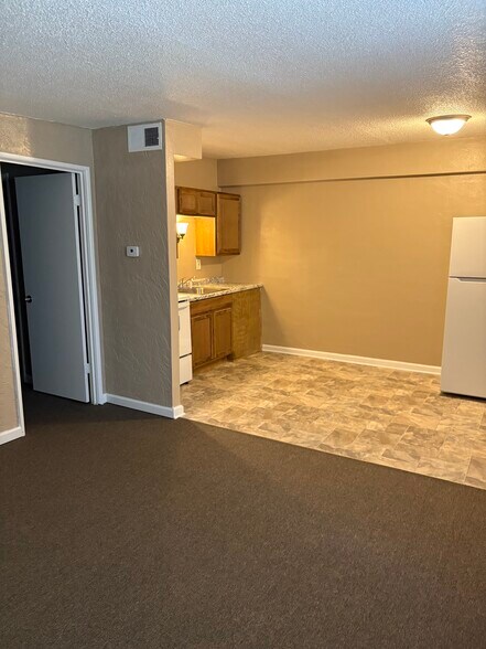 More Photos Of 9639-9640 Diamond Dr, Saint Louis Apartments For Sale