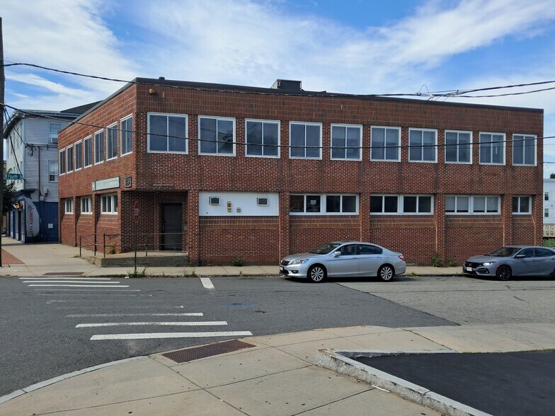 More Photos Of 418 Bridge St, Lowell Office For Lease