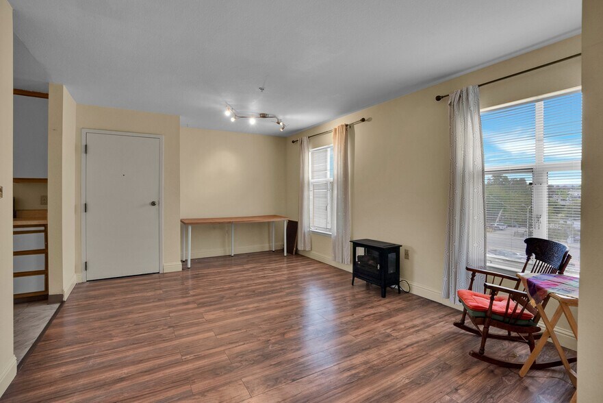 More Photos Of 1114-1116 Pacific Ave, Santa Cruz Apartments For Sale