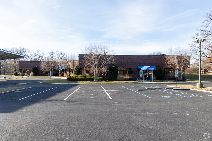 More Photos Of 813 East Gate Dr, Mount Laurel Office For Lease