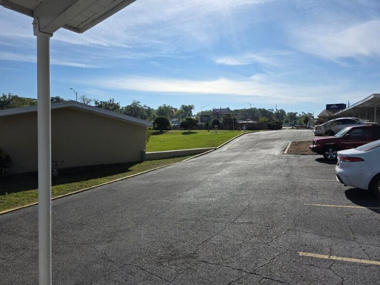 More Photos Of 2900 S Pine Ave, Ocala Hotel For Sale
