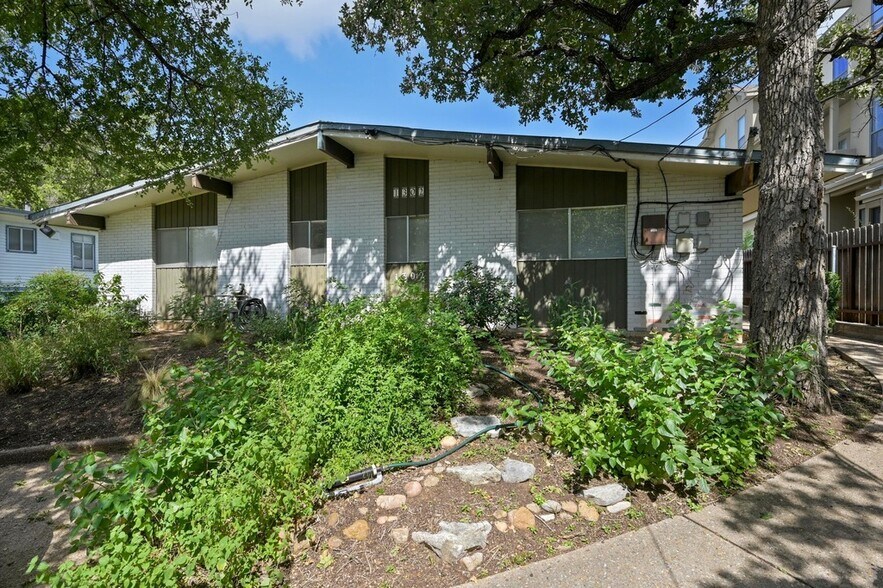 More Photos Of 1302 Norwalk Ln, Austin Apartments For Sale