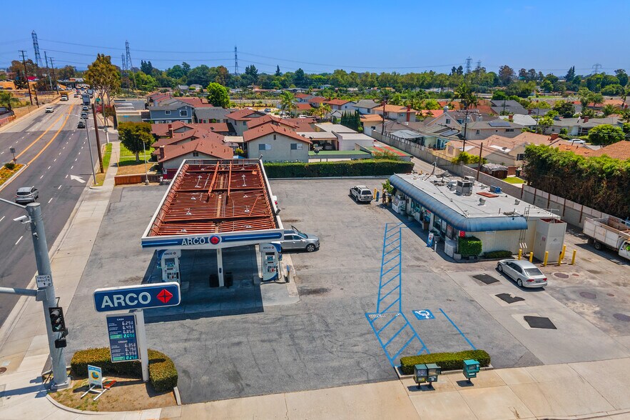 More Photos Of 9706 Telegraph Rd, Downey Service Station For Sale