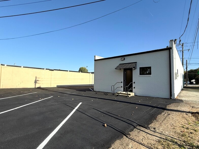 More Photos Of 882 E Main St, Spartanburg Office Residential For Sale