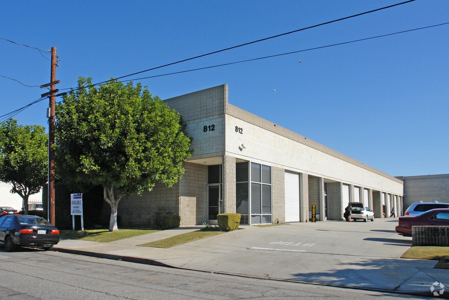 More Photos Of 812 S Date Ave, Alhambra Warehouse For Lease