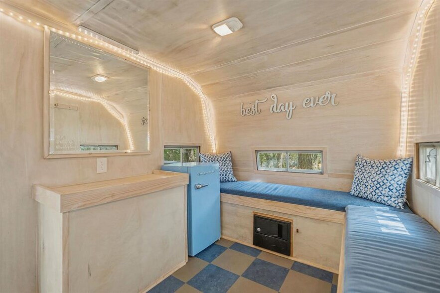 More Photos Of 1770 Elder Hill rd, Driftwood Specialty For Sale