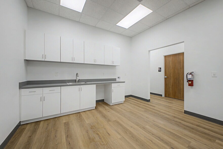 More Photos Of 4300 Old Greensboro Rd, Winston-Salem Warehouse For Lease