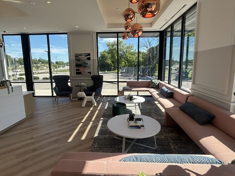 More Photos Of 5930 N Port Washington Rd, Glendale Freestanding For Lease