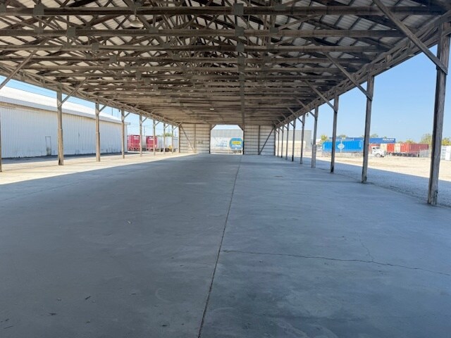 More Photos Of 951 Maxwell Ave, Evansville Light Manufacturing For Sale