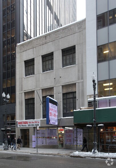More Photos Of 175 W Washington St, Chicago Office For Sale