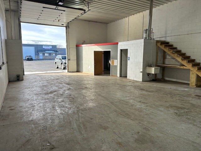 More Photos Of 14537 Edison Dr, New Lenox Warehouse For Lease