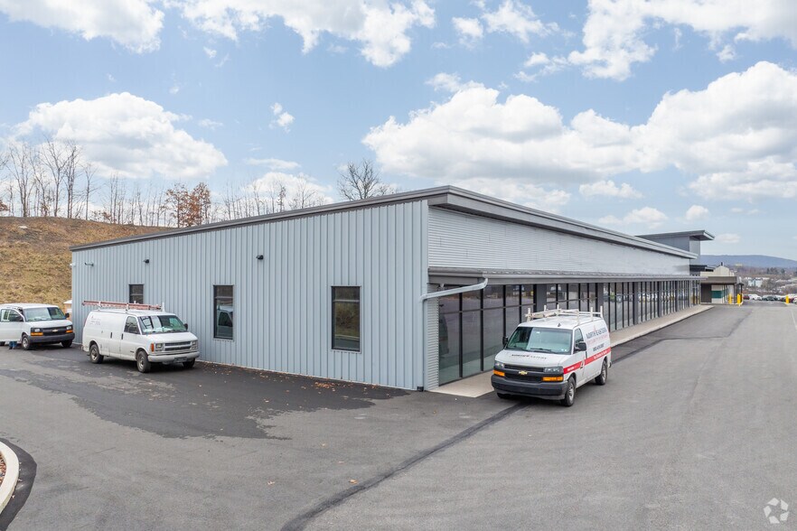 More Photos Of 1331 PA-315, Wilkes Barre Storefront Retail Office For Lease