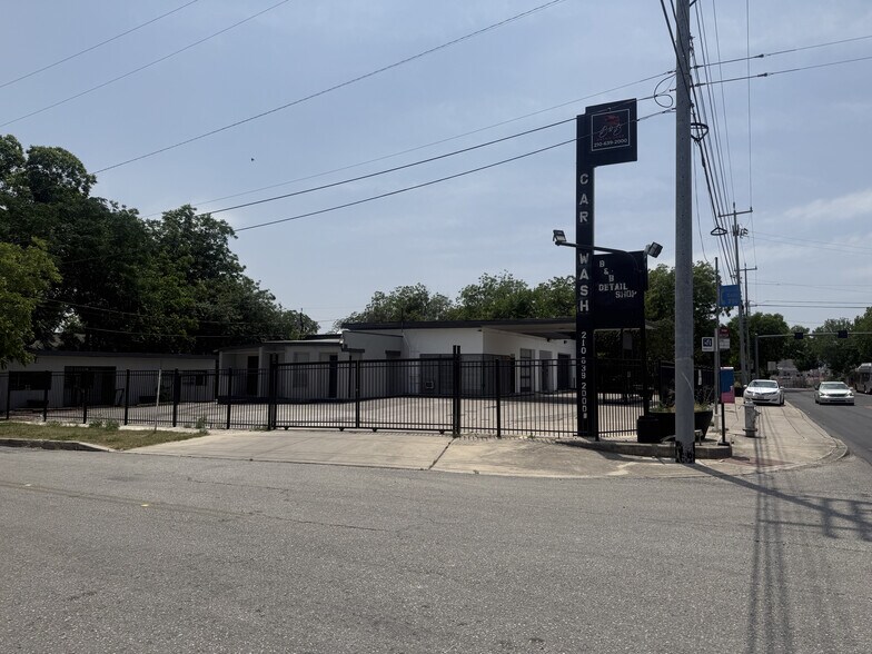 More Photos Of 1850 E Houston St, San Antonio Auto Repair For Lease