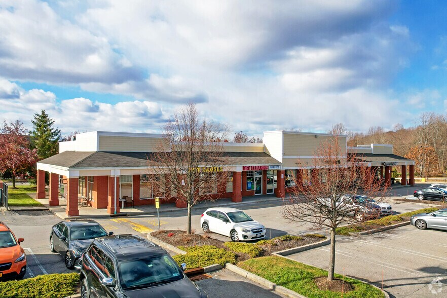 More Photos Of 80 Rte 6, Baldwin Place Unknown For Lease