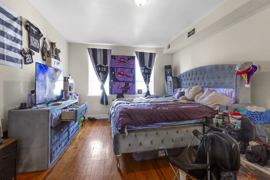More Photos Of 4014 Market St, Philadelphia Storefront Retail Residential For Sale