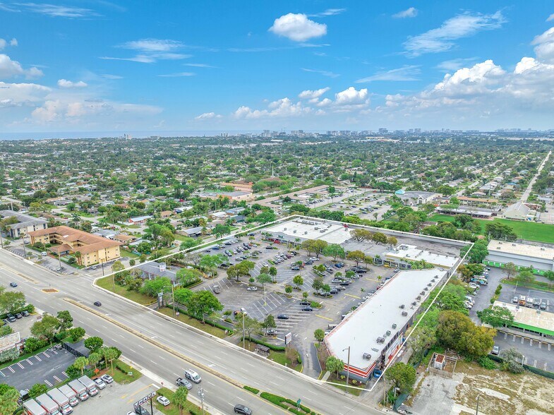 More Photos Of 904-1048 E Sample Rd, Pompano Beach Unknown For Lease