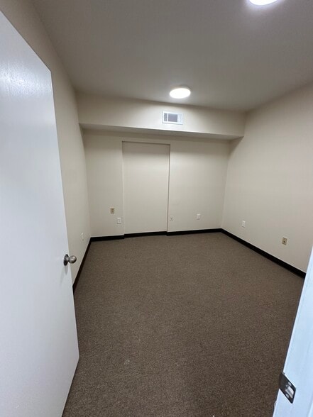 More Photos Of 216 N Columbia St, Covington Office For Lease