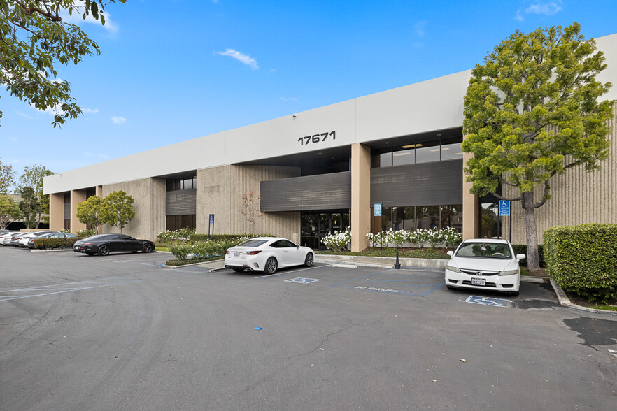 Primary Photo Of 17661-17671 Cowan, Irvine Office For Lease