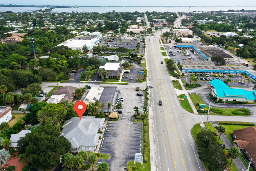 More Photos Of 947-953 NE Jensen Beach Blvd, Jensen Beach Office For Sale