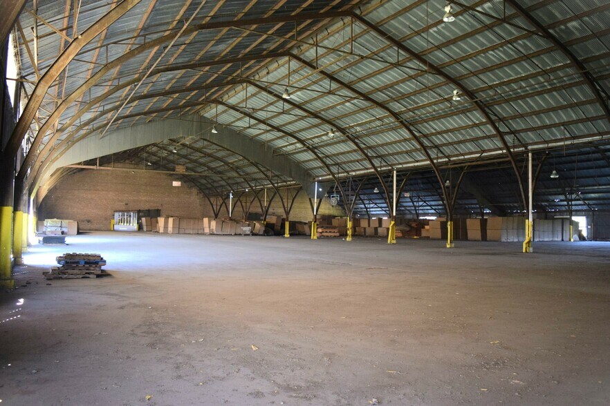 More Photos Of 7500 4th St, Marrero Distribution For Lease