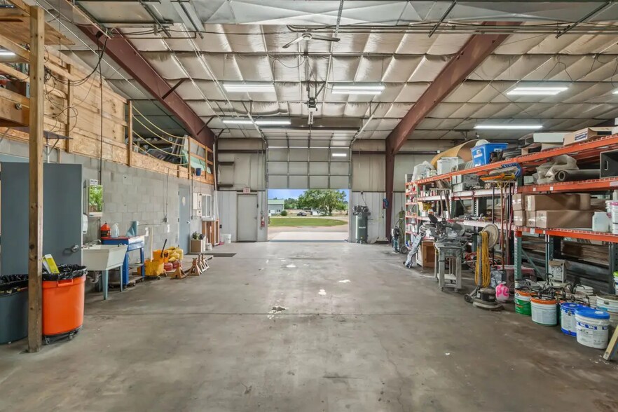 More Photos Of 411 Lorry St, Amherst Manufacturing For Lease