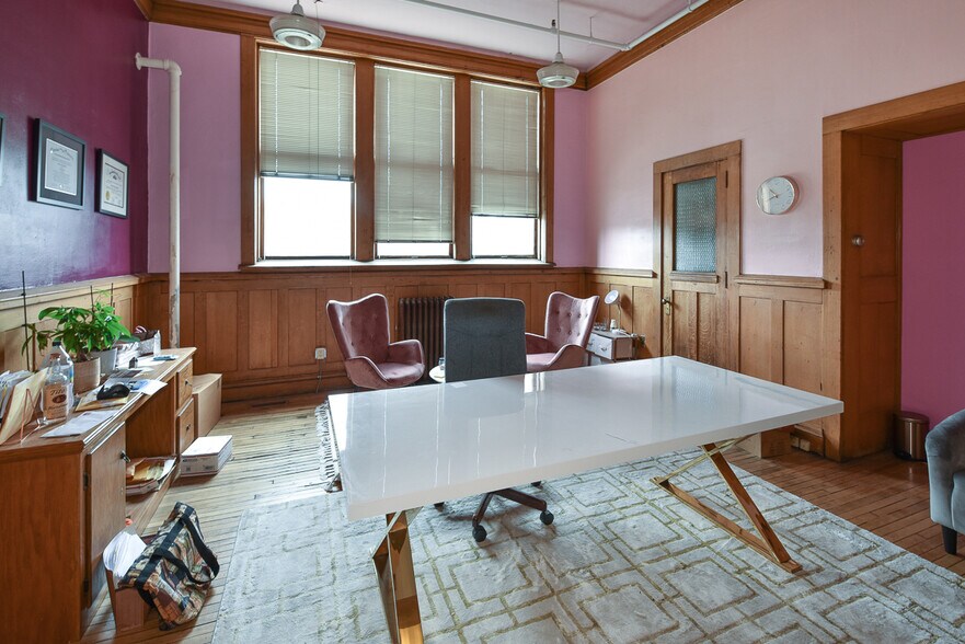 More Photos Of 4403 St Clair Ave, Cleveland Coworking Space