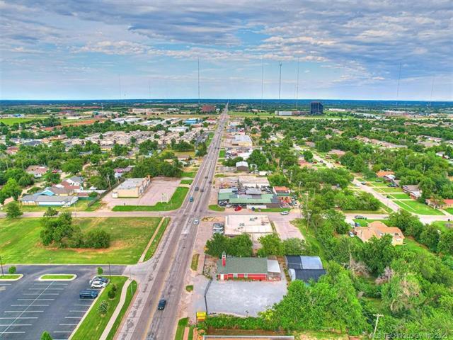 More Photos Of 708 W Britton Rd, Oklahoma City Freestanding For Sale
