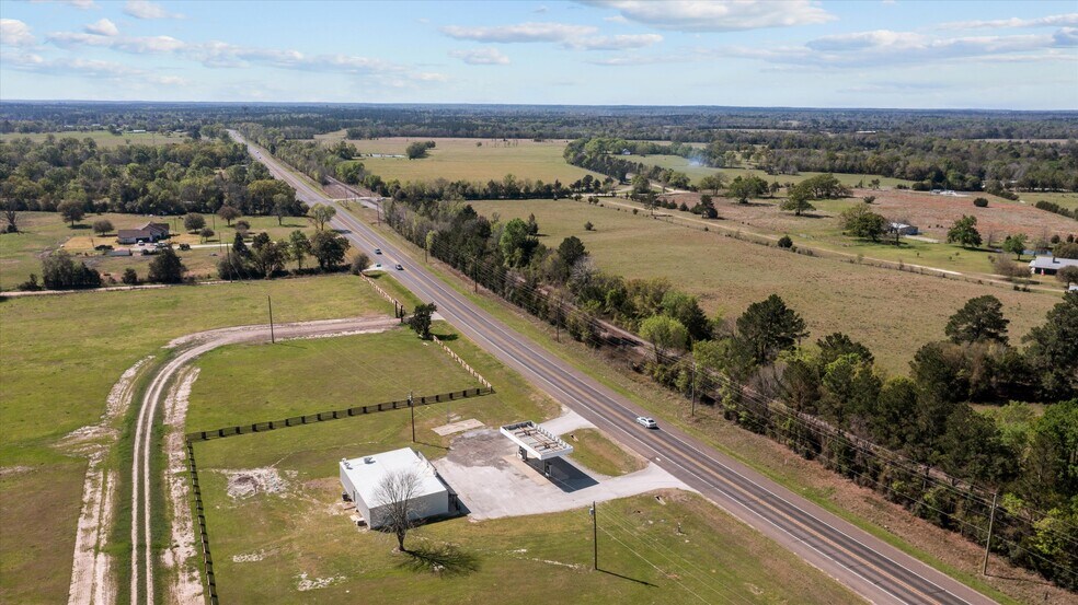 More Photos Of 6893 TX-19, Crockett Freestanding For Sale