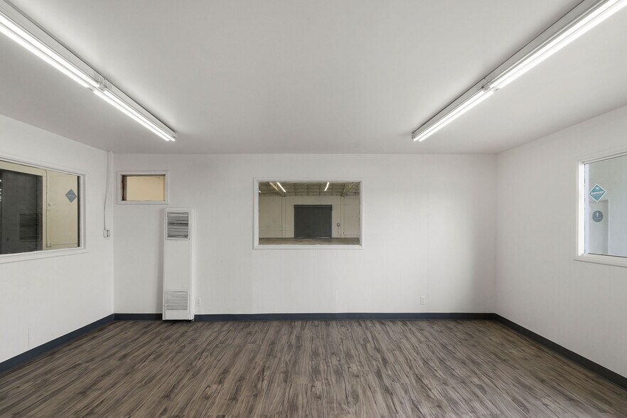 More Photos Of 3301 Maple Ave, Los Angeles Unknown For Lease