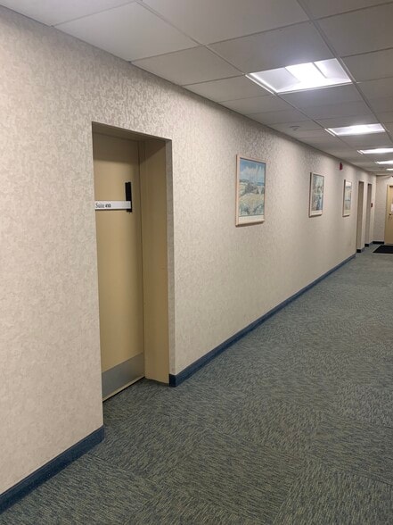 More Photos Of 3715 Main St, Bridgeport Medical For Lease