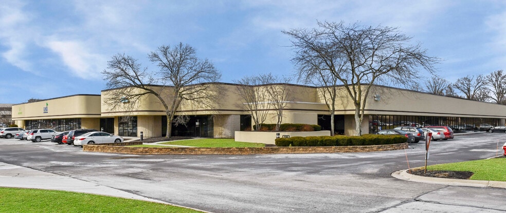 More Photos Of 220-222 E Campus View Blvd, Columbus Office Residential For Lease