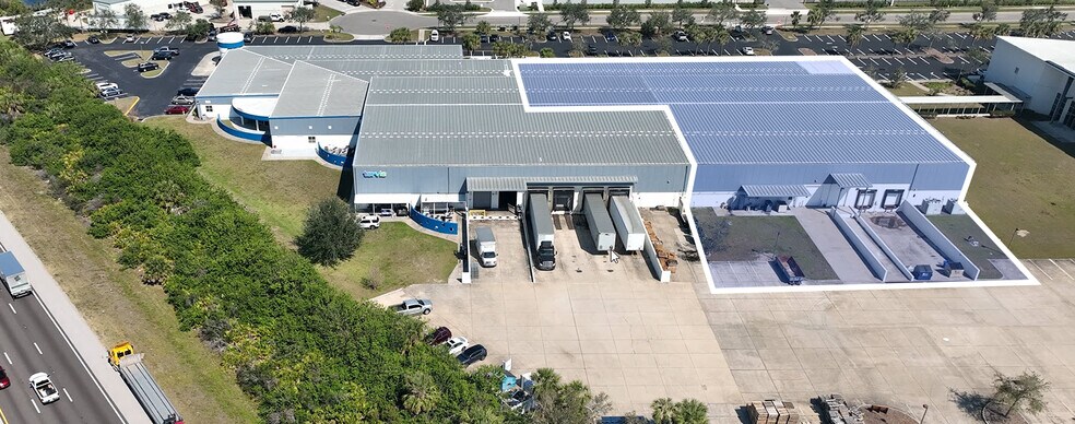 More Photos Of 201 Triple Diamond Blvd, North Venice Warehouse For Lease